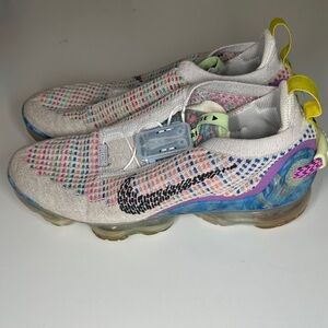 Nike Multicolor Flyknit Sneakers